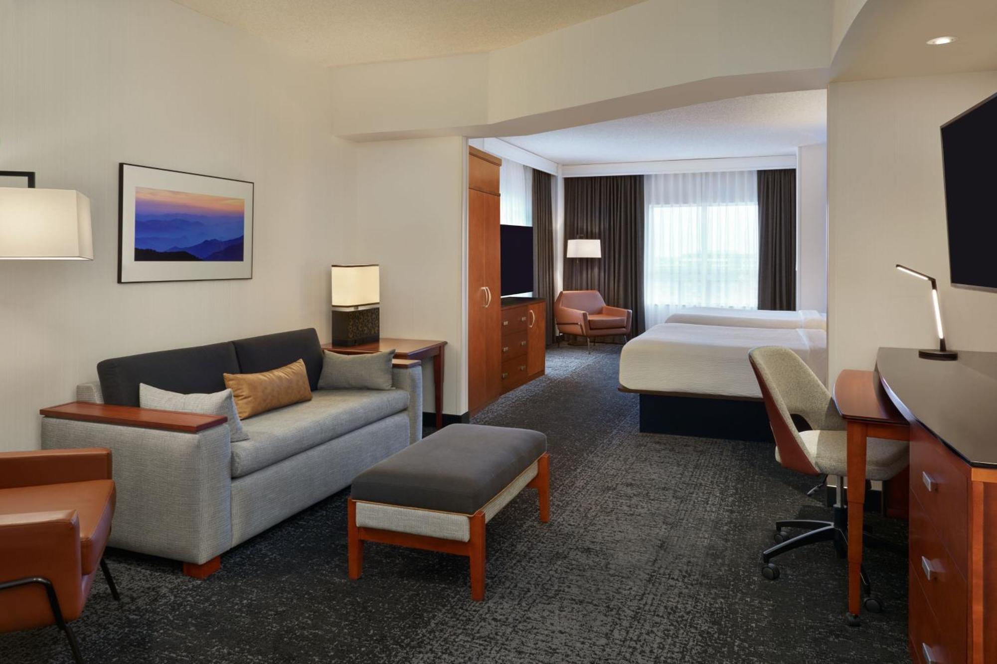 คอร์ตยาร์ด บาย แมริออท แคลกรีแอร์พอร์ต Hotel คาลการี ภายนอก รูปภาพ