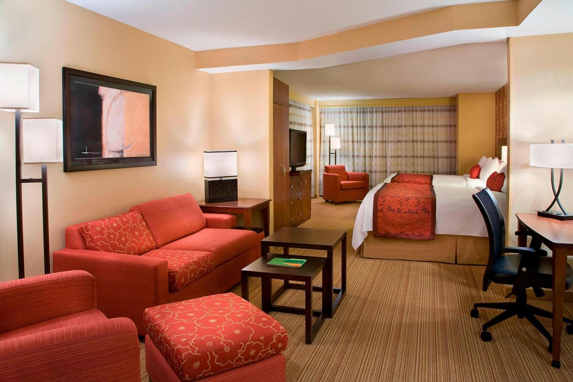คอร์ตยาร์ด บาย แมริออท แคลกรีแอร์พอร์ต Hotel คาลการี ภายนอก รูปภาพ